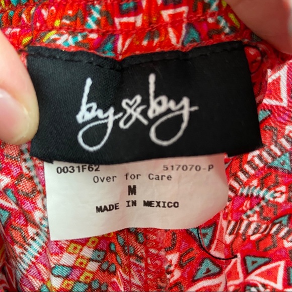 Loose Shorts - Picture 3 of 3